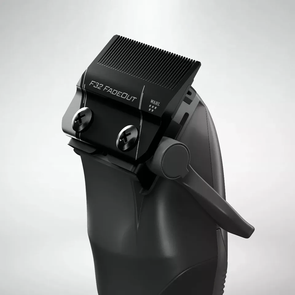 Wahl Professional 5-Star Vapor Cordless Clipper with F32 FadeOut Blade - Image 2